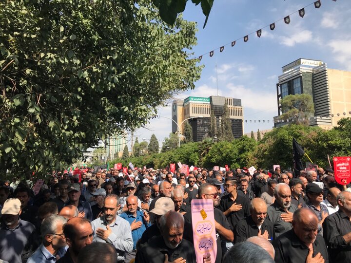 حضور عاشقان حسینی در پیاده روی دلدادگان اربعین در شیراز 