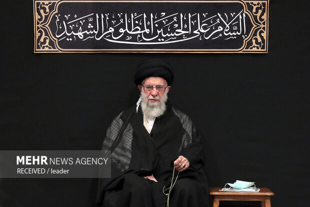 Leader advises Iranian youth to stick to path of Imam Hussein