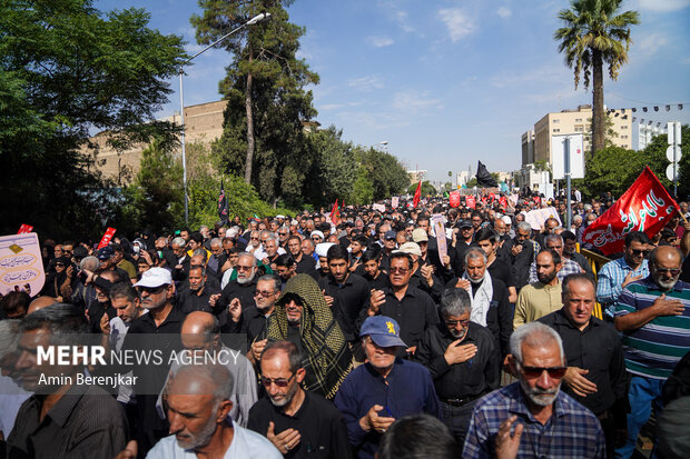 راهپیمایی دلدادگان اربعین حسینی در شیراز
