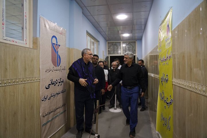 بازدید وزیر بهداشت از درمانگاه علوم پزشکی ایران در جاده نجف 