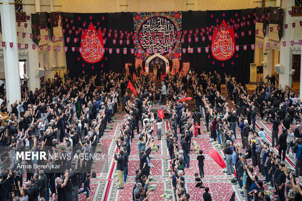 راهپیمایی دلدادگان اربعین حسینی در شیراز