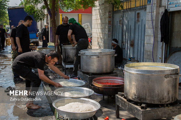 مراسم راهپیمایی جاماندگان اربعین حسینی در مورخ پانزدهم شهریور 1402 در تهران برگزار شد