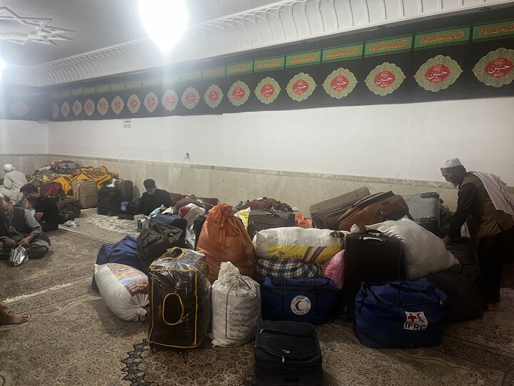 گاو و گوسفند فروختیم و آمدیم!/ ما با هم، برادریم!