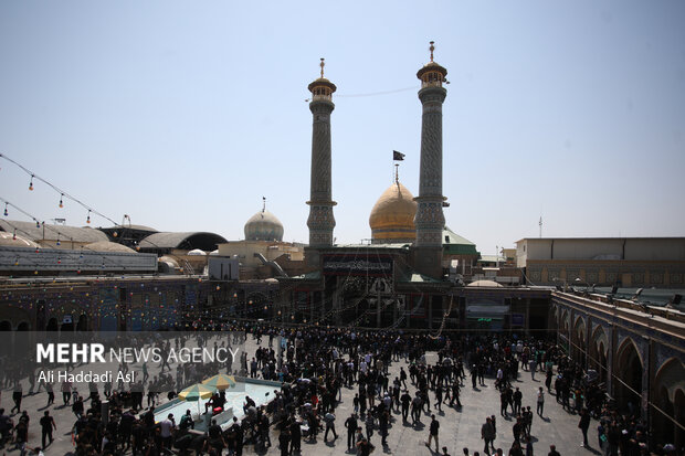 مراسم راهپیمایی جاماندگان اربعین حسینی در تهران صبح روز چهارشنبه ۱۵ شهریور ۱۴۰۲ مصادف با اربعین حسینی (ع) از میدان امام حسین (ع) به سمت حرم عبدالعظیم حسنی (ع) با حضور عزاداران و عاشقان اهل بیت (ع) برگزار شد