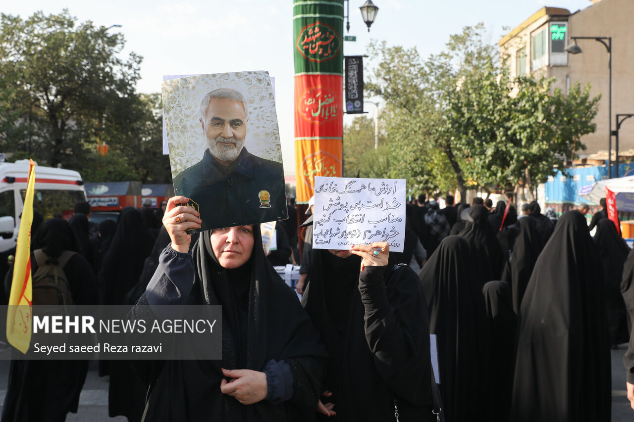 تہران کے عاشقان حسینی کا خاندان عصمت و طہارت سے جوش عقیدت
