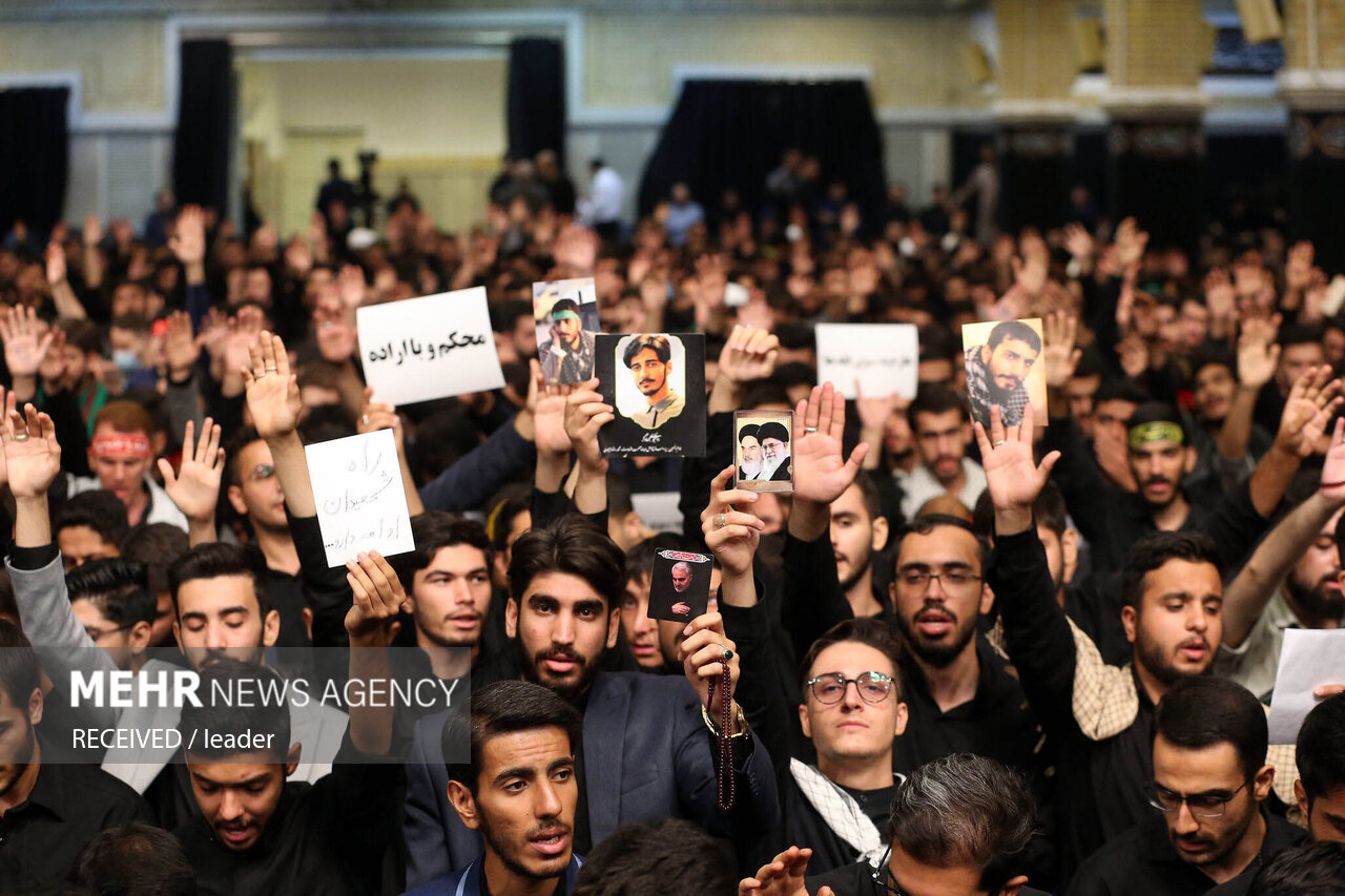مراسم عزاداری دانشجویان به‌مناسبت اربعین حسینی(ع) در حضور رهبر معظم انقلاب