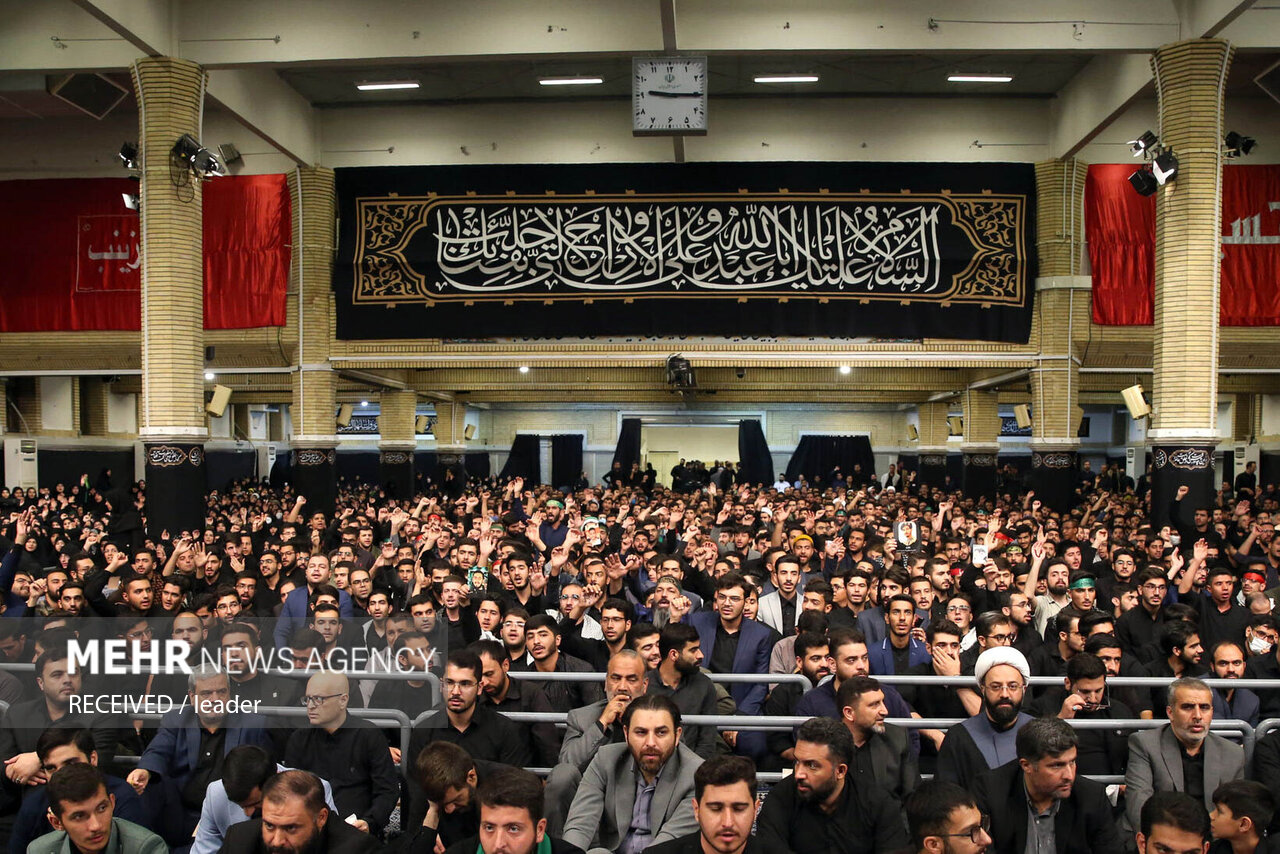 مراسم عزاداری دانشجویان به‌مناسبت اربعین حسینی(ع) در حضور رهبر معظم انقلاب