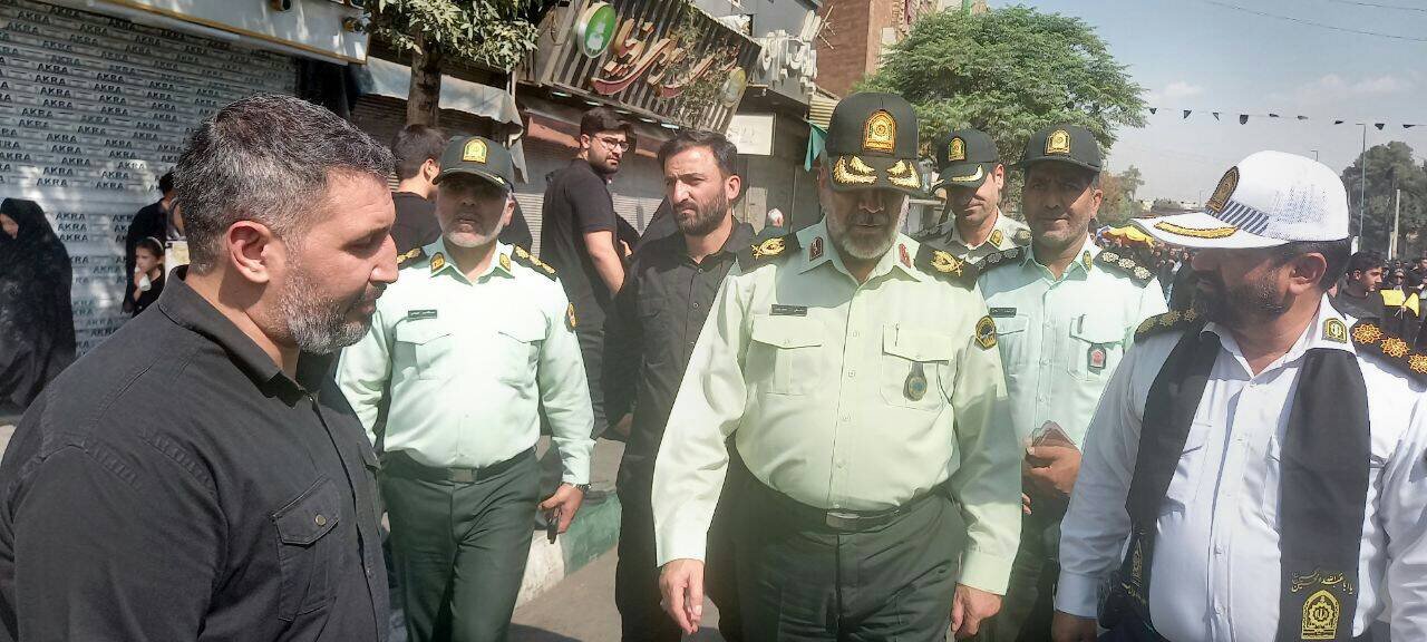 حضور فرمانده انتظامی پایتخت در راهپیمایی جاماندگان اربعین+تصاویر