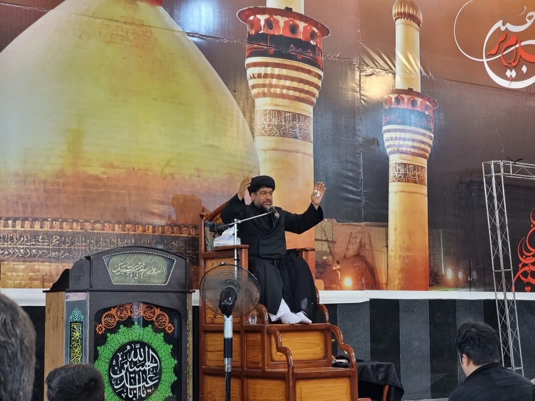 معرفت به امام حسین (ع) همان شناخت امام زمان (عج) است