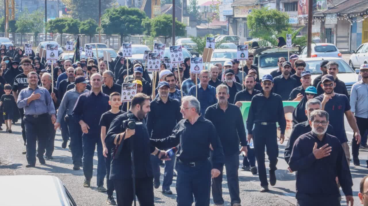 پذیرایی موکب هیئت رزمندگان لاهیجان از عاشقان حسینی