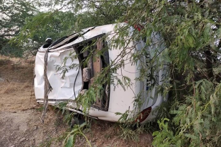 واژگونی خودرو در محور گناوه - دیلم ۳ مصدوم برجای گذاشت واژگونی خودرو در محور گناوه - دیلم ۳ مصدوم برجای گذاشت