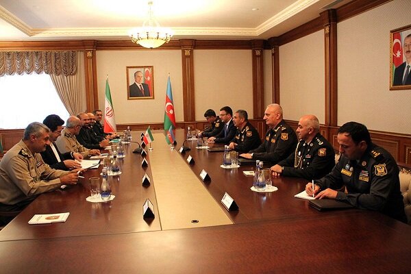 Iran, Azerbaijan discuss coop. in military, security spheres