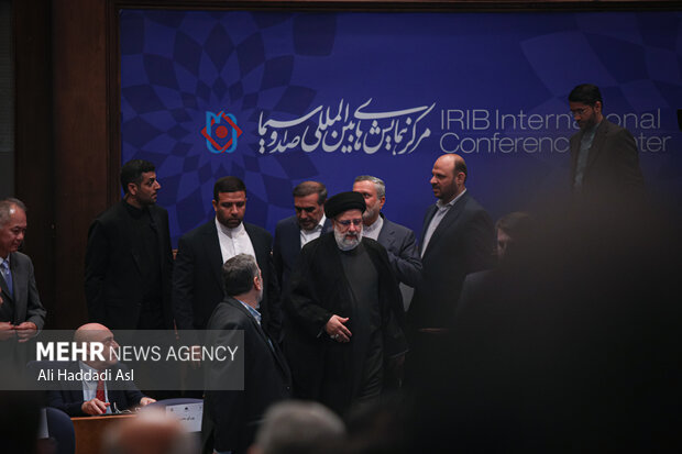 حجت الاسلام سید ابراهیم رئیسی رئیس جمهور در نخستین همایش اقتصادی تعاونی ایران حضور دارد
