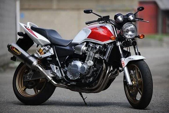 موتورسیکلت میلیاردی قاچاق در بوشهر توقیف شد موتورسیکلت میلیاردی قاچاق در بوشهر توقیف شد