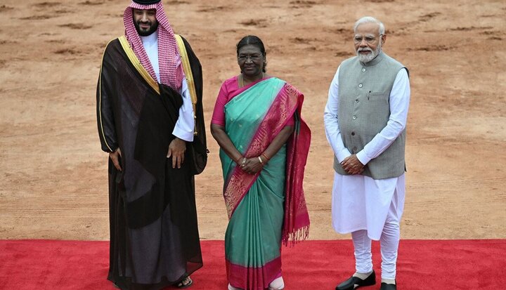 امضای چندین تفاهم‌نامه میان هند و عربستان در جریان سفر بن سلمان