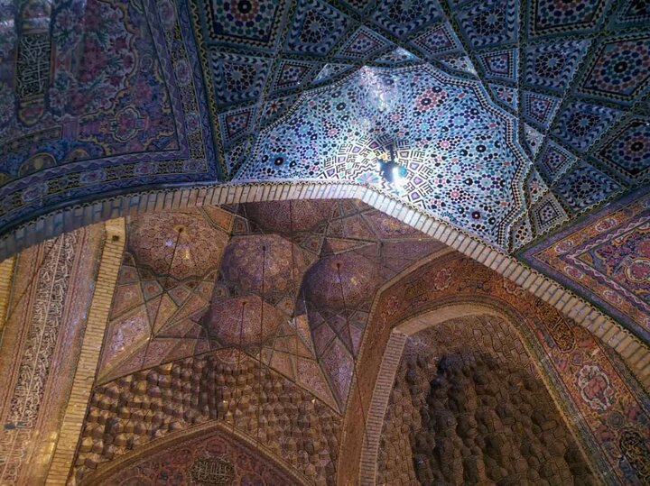 ساخت فیلم مستند «کاشی هفترنگ» و «هنر مُنبت شیراز» ساخت فیلم مستند «کاشی هفترنگ» و «هنر مُنبت شیراز»