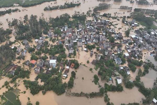 2 dead, 1 missing after severe storms, floods hit Brazil