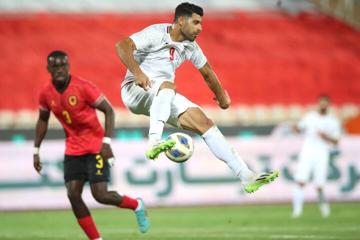 İran, Angola'yı 4-0 yendi