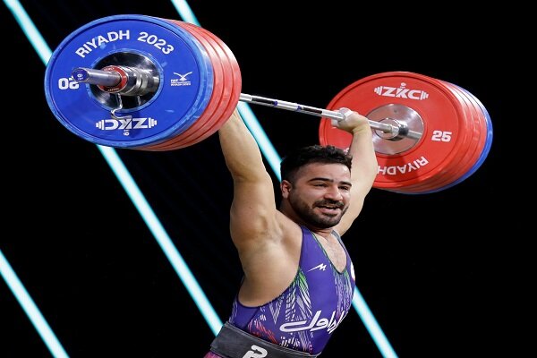 گفتگوی مهر با وزنه‌بردار طلایی ایران/با وزنه رقابت کردم نه کیانوش