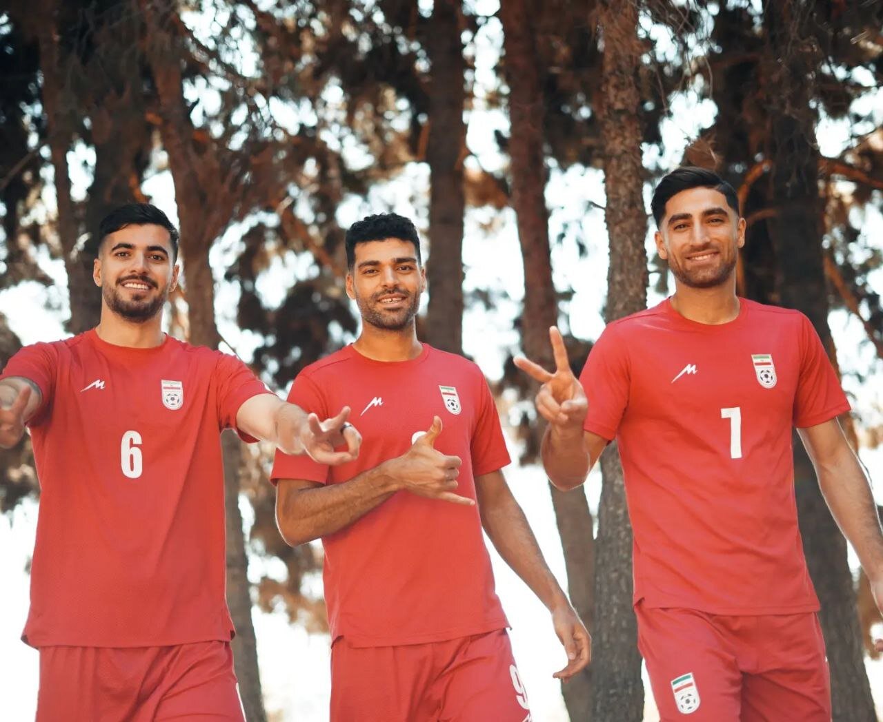 آرزوی موفقیت بازیکنان تیم ملی فوتبال برای امیدها