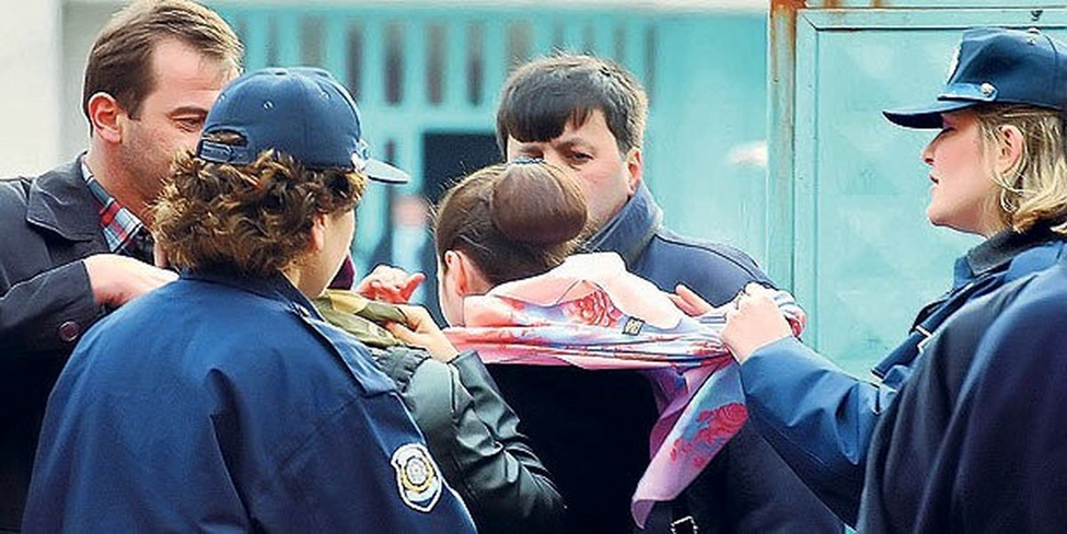 یک بام و دو هوای غربیها با مسئله «زنان»