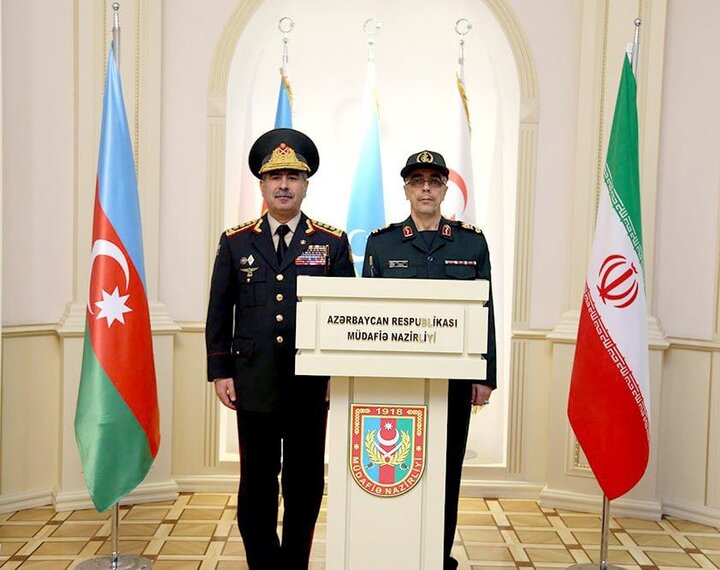 Tümgeneral Bakıri, Azerbaycan Savunma Bakanı ile görüştü