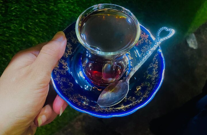 بهشت اینجاست! اینجا که دارم چای مینوشم… بهشت اینجاست! اینجا که دارم چای مینوشم…