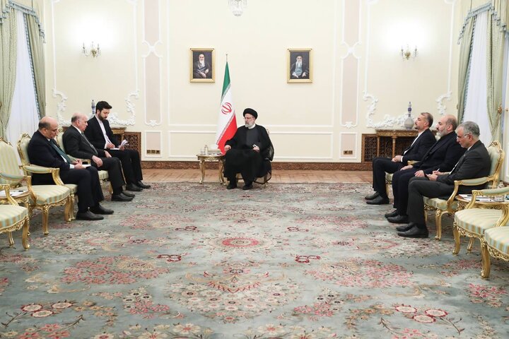 الرئيس الايراني يستقبل وزير الخارجية العراقي