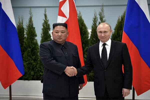 زعيم كوريا الشمالية والرئیس الروسي يلتقيان في قاعدة فوستوتشني الفضائية