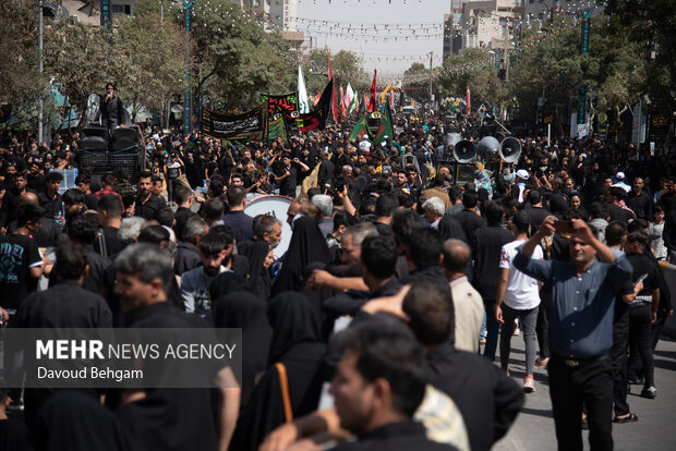 People of Mashhad mourn for Prophet Muhammad, Imam Hasan
