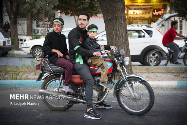 İsfahan kentindeki matem merasiminden fotoğraflar