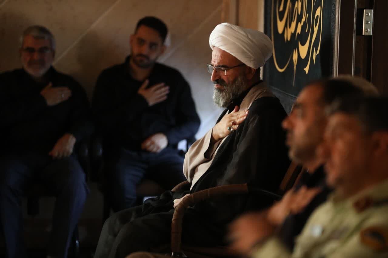 استان سمنان سوگوار ائمه اطهار (ع)/ خادمی زائران مُهر افتخار شد