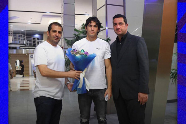 مهاجم جدید تیم فوتبال استقلال وارد ایران شد