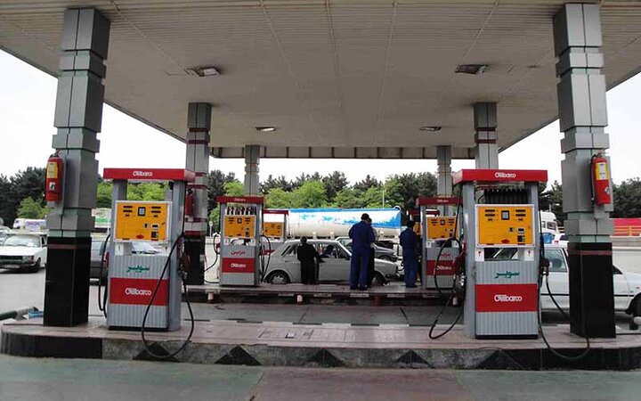 مشکل سوخت در ۳۰ جایگاه بنزین در کرمانشاه برطرف شد