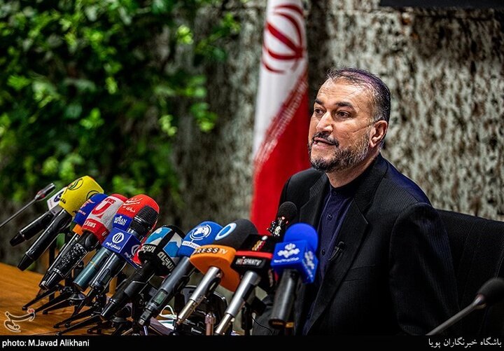 ایرانی وزیر خارجہ کی نور 3 سیٹلائٹ کی کامیاب لانچنگ پر قوم کو مبارکباد