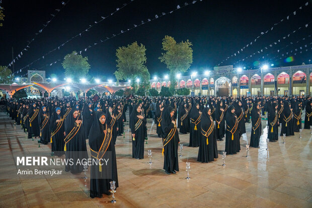 لاله گردانی شب شهادت امام رضا(ع) در شیراز
