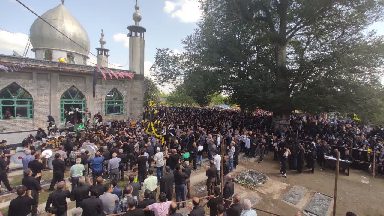 برگزاری آئین سنتی «علم واچینی» با قدمتی ۲۰۰ ساله در آستانه اشرفیه