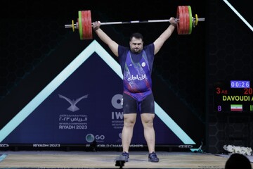 Iranian weightlifter finishes runner-up in Asian Games