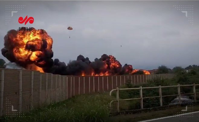 Italian military jet crashes during exercise, killing one 