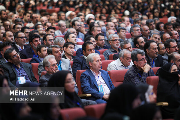 همایش مدیران انقلابی و تمدن ساز مدارس شهر تهران