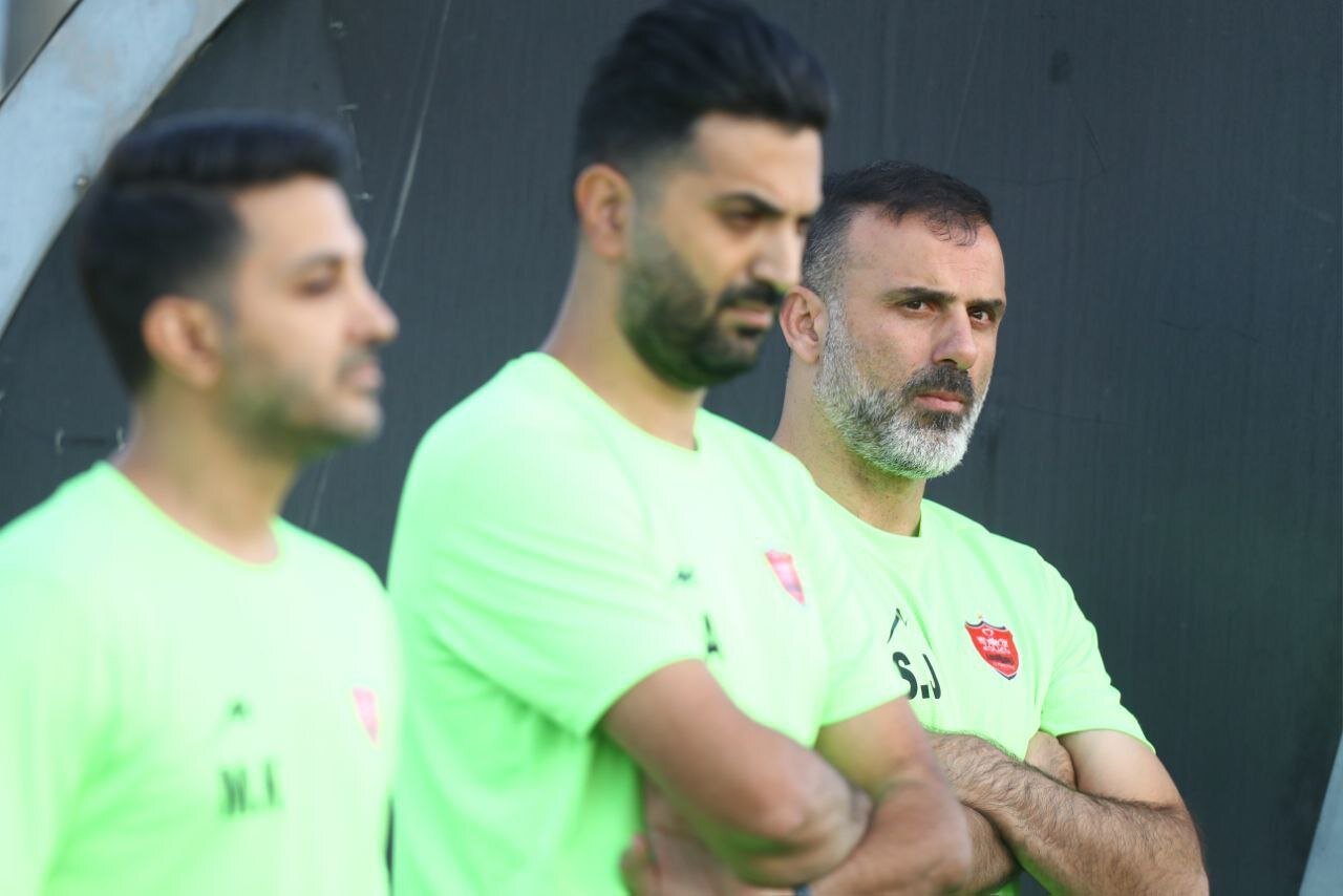 کُری خوانی گل محمدی و دستیار جوان در تمرین پرسپولیس