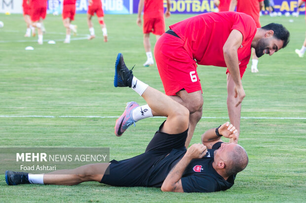 حسین کنعانی زادگان مدافع تیم فوتبال پرسپولیس تهران در تمرین تیم فوتبال پرسپولیس تهران پیش از دیدار برابر النصر عربستان حضور دارد