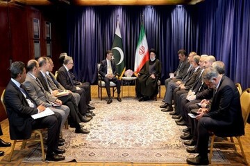 Intl. changes have no effect on Iran-Pakistan ties: Raeisi
