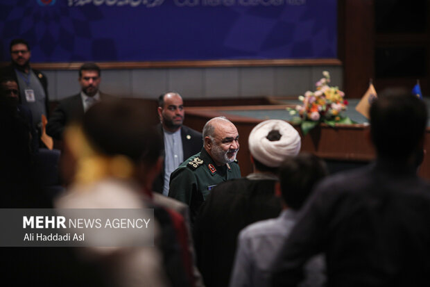 سرلشکر حسین سلامی فرمانده کل سپاه پاسداران انقلاب اسلامی در همایش بین المللی نظم جدید جهانی حضور دارد