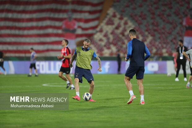 دیدار تیم های پرسپولیس و النصر