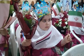 جشن شکوفه‌ها در شهرستان گناوه برگزار شد