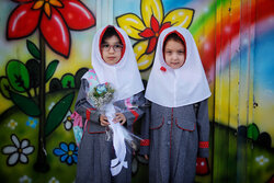 برگزاری جشن شکوفه‌ها برای ورود ۲۱هزار دانش‌آموز اولی خراسان‌جنوبی