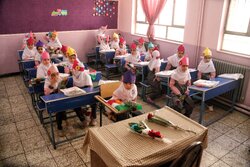 «زنگ مهر و ایثار و مقاومت» در مدارس مازندران نواخته شد