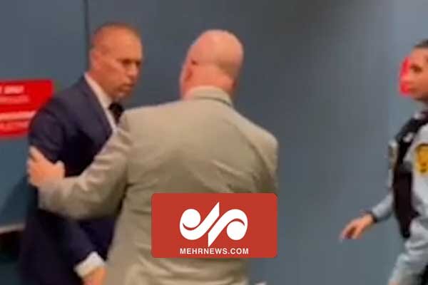بازداشت دیپلمات صهیونیستی هنگام سخنرانی رئیس جمهور در سازمان ملل بازداشت دیپلمات صهیونیستی هنگام سخنرانی رئیس جمهور در سازمان ملل