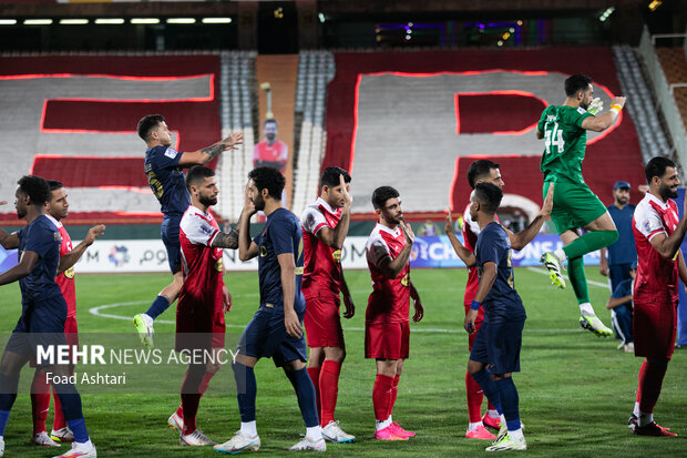 دیدار تیم‌های فوتبال پرسپولیس تهران و النصر عربستان در مرحله گروهی لیگ قهرمانان آسیا در ورزشگاه آزادی تهران برگزار شد